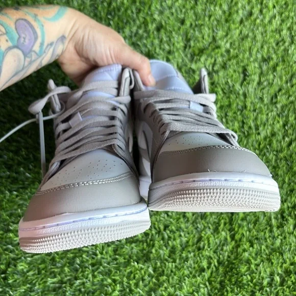 AIR JORDAN 1 MID Linen size 9.5 - Picture 5 of 10